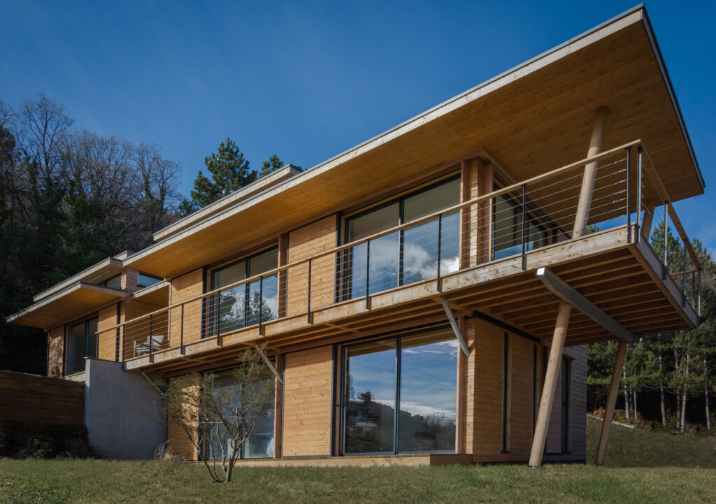 NaturARCH, Maison d'architecte en ossature bois de conception bioclimatique, maison individuelle bbc à Banon