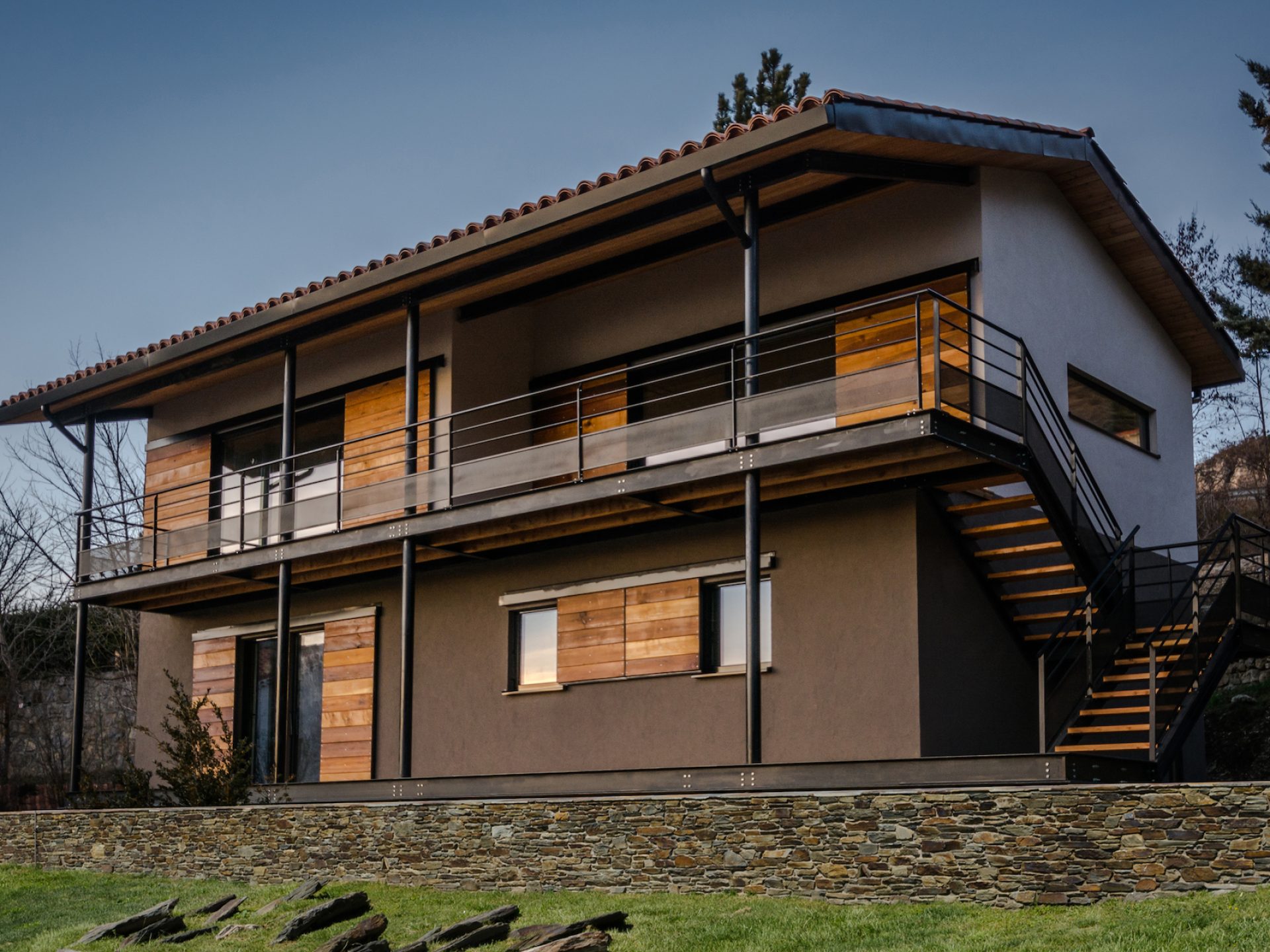 NaturARCH, Architecture durable, résidence secondaire en ossature bois, la maison du lac à Saint-Julien-du-Verdon