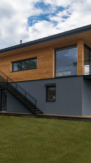 NaturARCH, Maison écologique d'architecte individuelle en ossature bois sur terrain de forte pente à Pelleautier